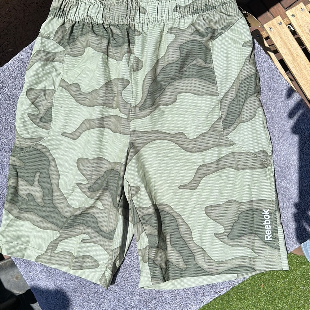 Reebok size small men’s shorts workout